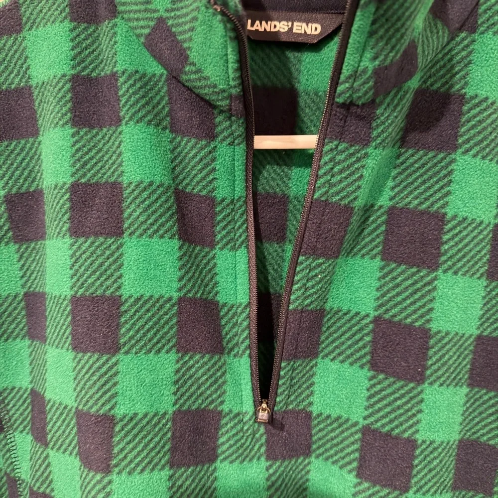 Lands’ End green and blue in a Vintage pullover. - Picture 4 of 8
